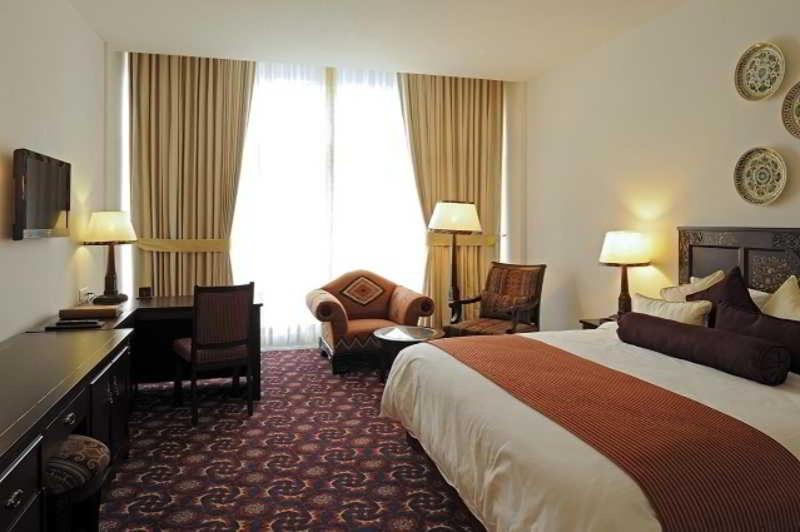 Dushanbe Serena Hotel Quarto foto
